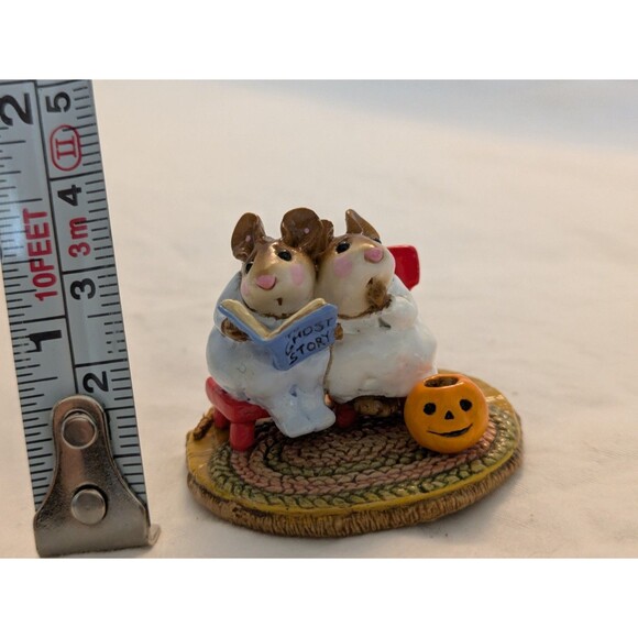 Wee Forest Folk SCARY STORIES Ghost Story Mouse Halloween M-225 Figurine - Picture 6 of 8